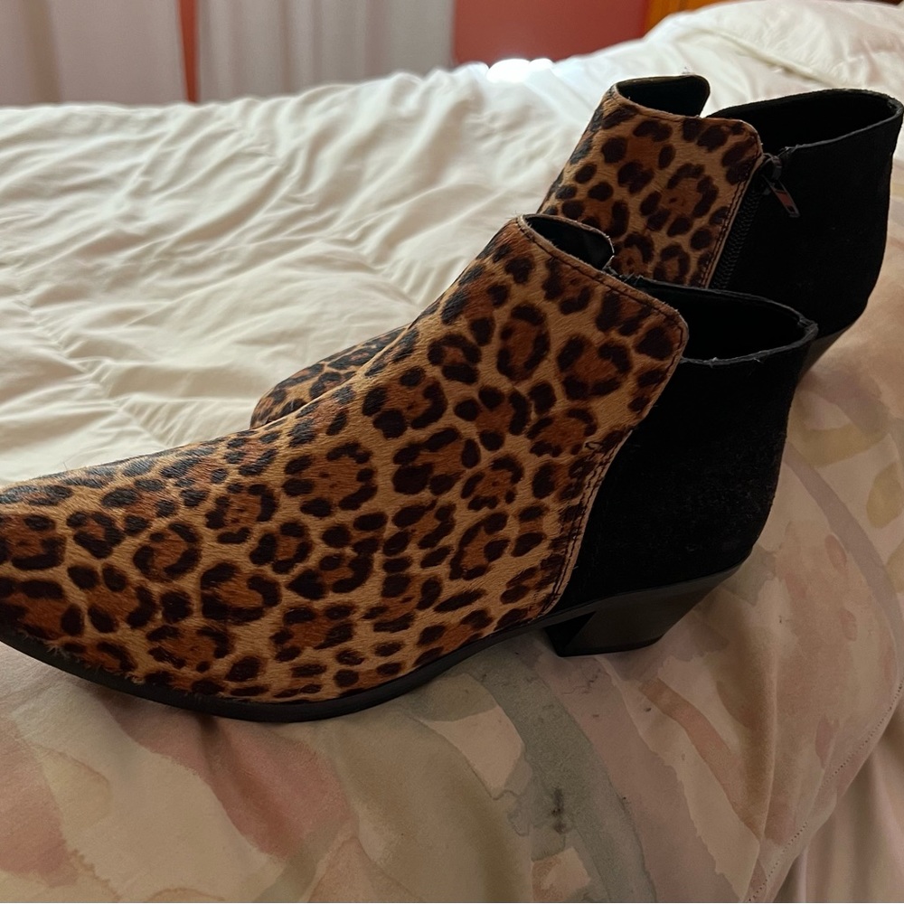 Bass Suede Leopard Faux Fur Boots size 10